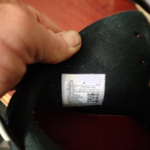 Air Jordan 6 - Picture 2 of 2